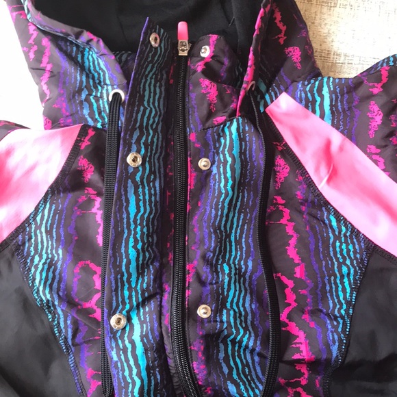 Sophie theallet for Livi Active Running Jacket - Picture 4 of 8